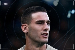 记者：卡利亚里和那不勒斯在谈判租借引进卢卡