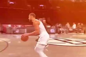 杨毅：在任何一个运动员比较中，都没听过西蒙斯能和哈登相提并论